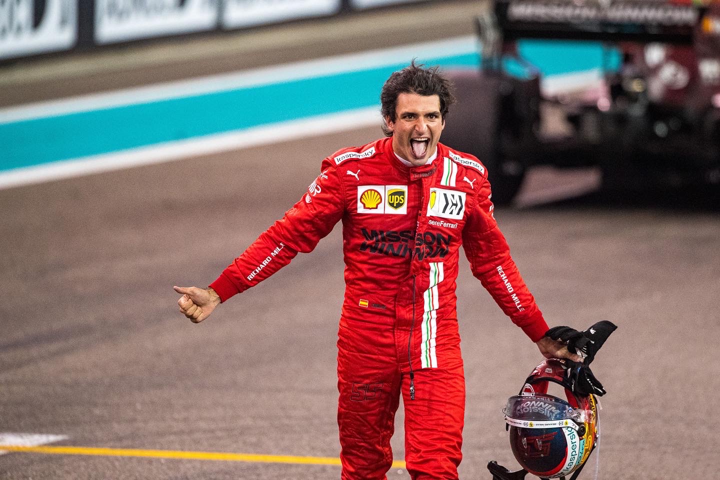 Carlos Sainz riflette sul finale della prima stagione Ferrari; podio ad Abu Dhabi